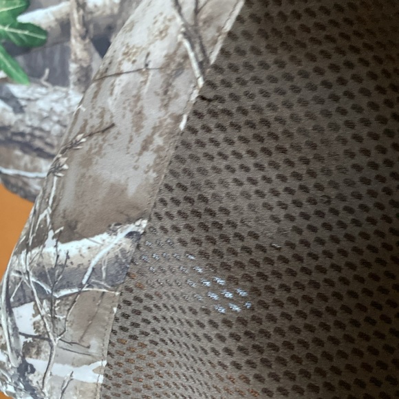 Ladies Magellan Outdoors Realtree Camo Shirt - Picture 3 of 8